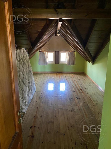 Imagen 19 de 21 de Hermosa Casa 4 Ambientes Distribuida En Dos Plantas A Dos Cuadras Del Mar | Valeria Del Mar