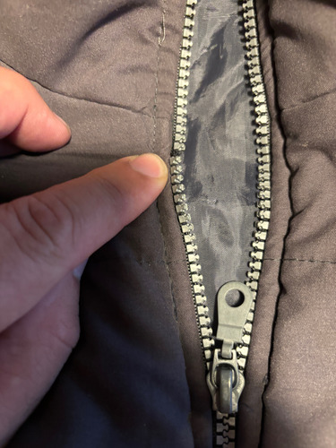 Chaleco Campera Reebok T12 Niño Detalle Cierre (Usado)