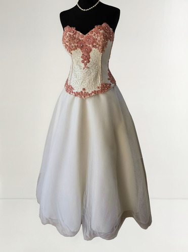 Unico Vestido 15 Alta Costura. Encorsetado. Dos Partes.