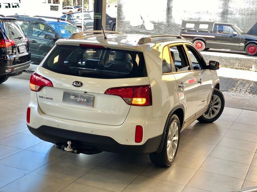 Imagem 9 de 20 de Kia Sorento 2.4 Ex 4x2 16v