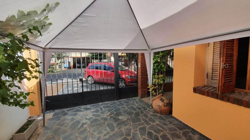 Imagen 3 de 27 de Casa 3 Dormitorios, 3 Baños Y Piscina -lote De 8 X 45 Mts Y 160 Mts 2 Cubiertos- La Plata