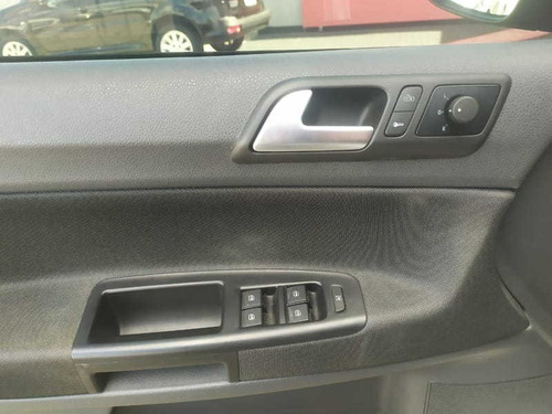 Imagem 14 de 15 de Volkswagen Polo Sedan 2.0 Comfor
