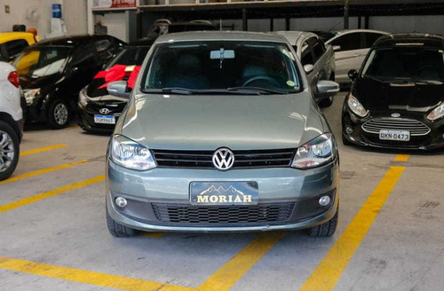 Imagem 2 de 15 de Volkswagen Fox 1.6 Prime G2 2011