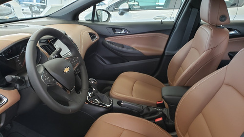 Imagen 15 de 21 de Chevrolet Cruze Premier 4p 1.4t At.gl
