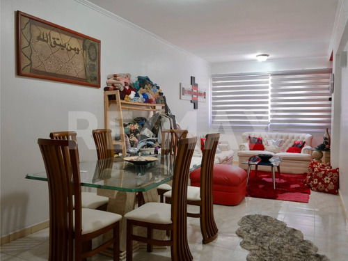 Apartamento En Venta La Chimenea Valencia De Oportunidad , Bien Ubicado Y Con Todas Las Comodidades. Cercano A Comercios De Importancia Y De Primera Necesidad, El Acceso A Las Vías Principales. Dapo