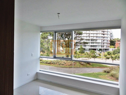 Apartamento Nuevo Con Todos Los Amenities- Ref: 14030