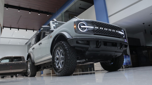 Ford Bronco 2.7 Badlands 5p At
