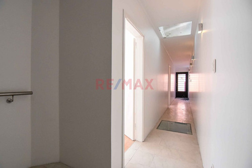 Venta Hermosa Casa 6 Amb En Barracas Con Cocheras