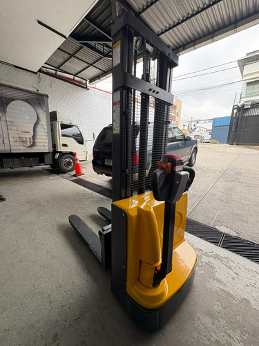 Apilador Electrico Montacarga, 3 Mts, 1500kg, Bateria Litio