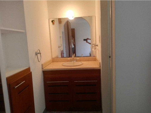Se Alquila Apto 136m2 3h/3b/1e+ 1c, Urb. Santa Fe Sur Baruta