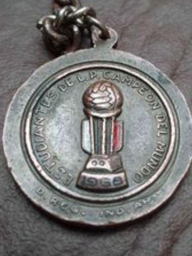 Medalla Estudiantes, Campeón Del Mundo 