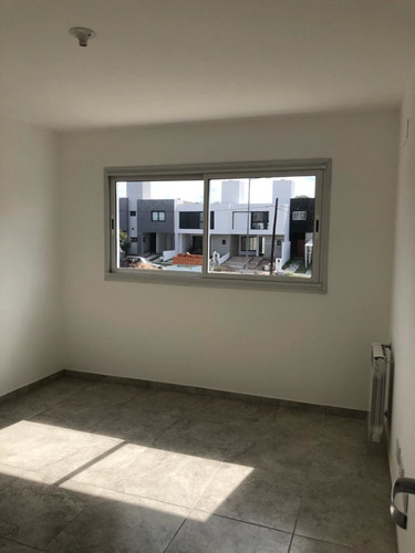 Imagen 8 de 15 de Miradores De Manantiales 2, Duplex En Venta , 3 Dormitorios, Cochera Cubierta