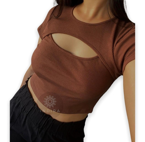 Imagen 2 de 2 de Remera Mujer Top Crop Con Escote Morley