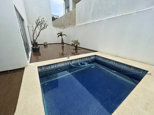 Casa En Venta En Lomas Del Sol, Riviera Veracruzana 302 M² De Lujo Y Comodidad A Pasos Del Mar. Alberca, Terraza Con Vista, Cocina Con Isla, 3 Recámaras, Estudio Y Fraccionamiento Privado Con Casa C
