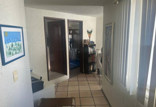 Casa En Venta Con Excelente Ubicacion!!...