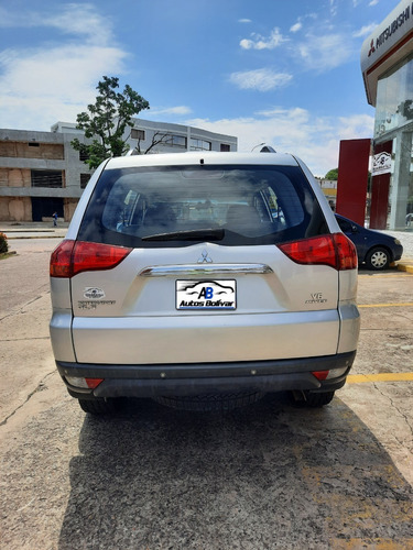 Imagen 4 de 10 de Mitsubishi Montero Sport