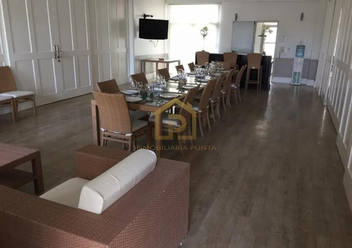 Imagen 9 de 14 de Apartamento Alquiler Invernal De 2 Dormitorios En Suite, Playa Brava +amenities +vista Al Mar
