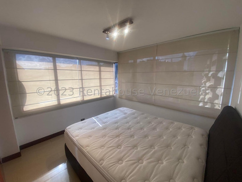Apartamento En Alquiler, Urb. La Alameda