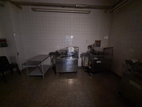 Imagen 10 de 21 de Galpón Losa 370 M² Cub C/ Oficinas, Baños Y Vestuarios - Alquilado Con Renta - Ciudadela
