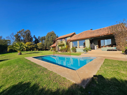 Vendo Parcela 5600 M2 Casa De 380m2 Condom. A 5 De Concón.