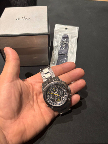 Bulova Presicionist Plata Negro Negro (Usado)