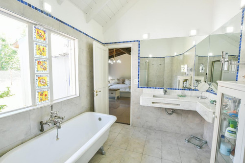 Casa De 3 Dormitorios En Venta Con Pileta - Aldea - San Eduardo