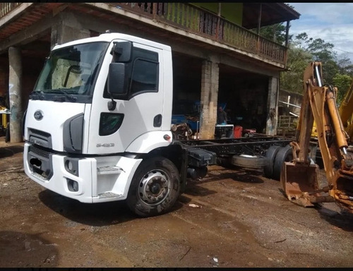 Imagem 2 de 3 de Ford Cargo 2423
