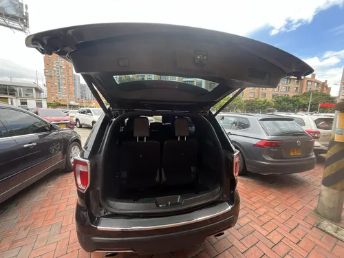 Ford Explorer LIMITED SEC 2,3 4X4 7P