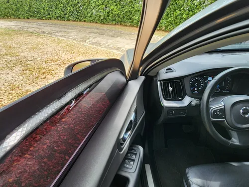 Volvo XC60 T5 Awd Momentum Blindaje 2 Plus At 2.0 Cc T 2021