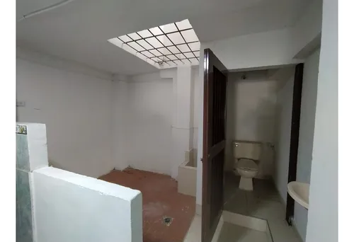 Venta De Casa Trifamiliar Y Local En La Merced, Norte De Cali 3208.