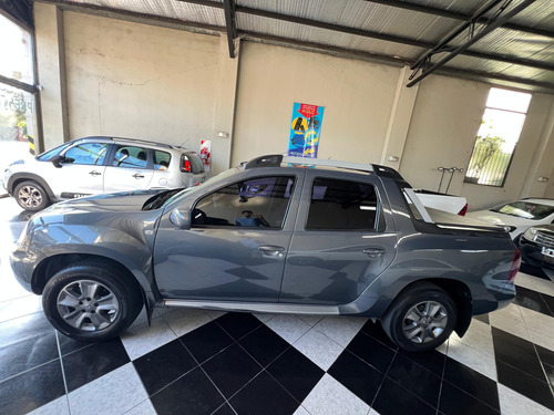Renault Duster Oroch 2.0 Privilege