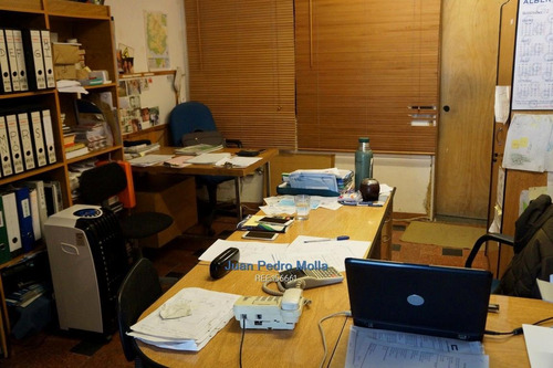 Venta De Local En Buceo, Montevideo