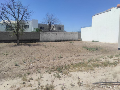 Se Vende Terreno Residencial En Virtudes Esq. Con Via De Santo Tomas, Las Trojes