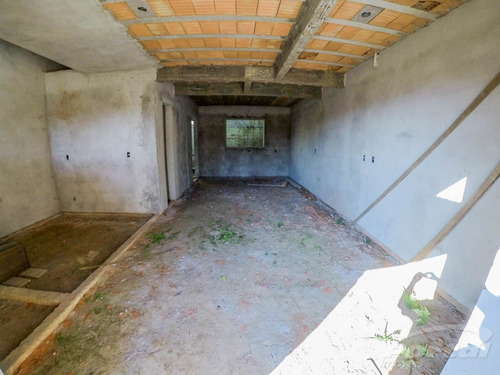 Imagem 5 de 20 de Sobrado No Bairro Tribess, Casa 05, Com 03 Dormitórios, Sendo 1 Suíte, Banheiro Social, Cozinha, Sala De Estar E Jantar, Lavabo, Área De Serviço, 02 Vagas De Garagem, Churrasqueira, Laje, Com Área Co