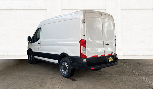 Imagen 7 de 11 de Ford Transit 2016 3.7 Gasolina Van At
