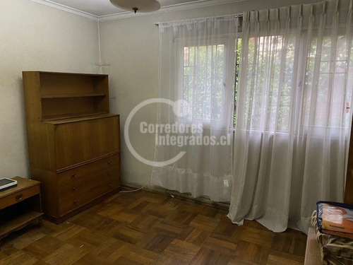 Casa En Venta De 4 Dorm. En Las Condes