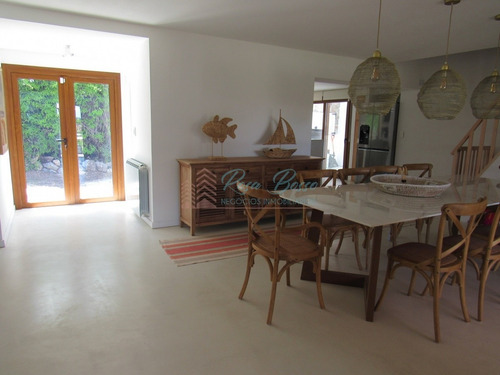 Casa En Alquiler En Península.- Ref: 6075