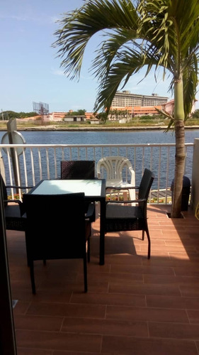 Imagen 2 de 19 de Townhouse En Venta