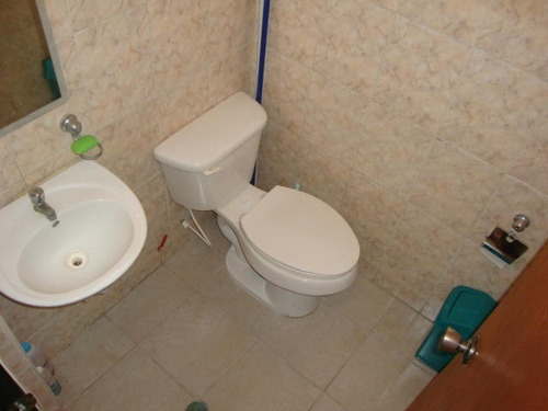 Imagen 25 de 30 de Jg López**/ Edificio En Venta Este Barquisimeto, Tlf. 0414-5533925 Cod. # 21-11613 $ 200000, 14 Baños, 12 Oficinas. Tiene Tanque De Agua 50000lts. Locales Y Mas. 390 M² Lara, Venezuela