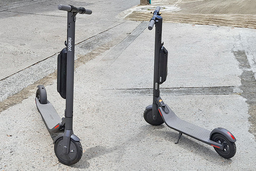 Segway Ninebot E22 Kick Scooter Patineta Electrica 300w