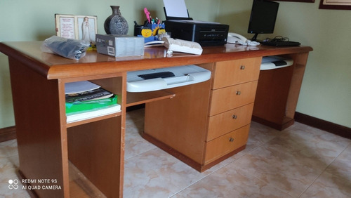Imagen 5 de 7 de Estación De Trabajo Para Dos Computadoras