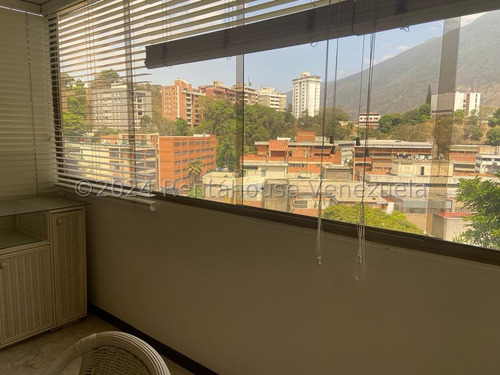 Ms: 24-22727 Se Vende Amplio Apartamento En La Urbina A=164m2, 3h, 2b, 2p.