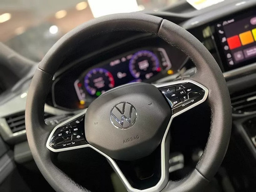 Volkswagen Taos Highline Bi Tono