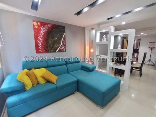 Apartamento En Venta Urb Las Carolinas, Turmero 24-14165 Hc