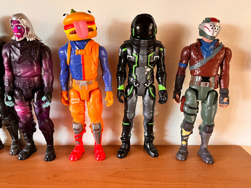 Colección De 9 Figuras De Jazwares Del Videojuego Fortnite (Usado)