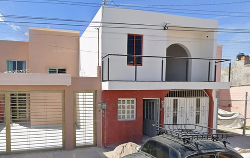 Excelente Casa Con Gran Ubicacion Y Gran Plusvalia Al Adquirirla Mediante Remate Bancario Aprovecha!!