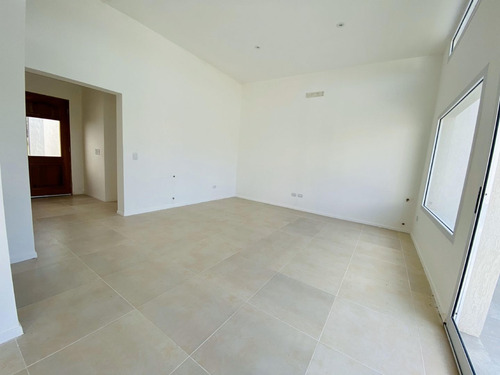Imagen 8 de 30 de Vendo Casa Toda En Una Planta, 3 Habitaciones 2 Baños Y Toilette, Piscina Ya Terminada!