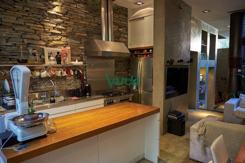 Imagen 4 de 19 de Venta Casa Pocitos, 3 Dorm, 4 Baños, Gge Y Patio Con Parrillero!! - Montevideo Pocitos