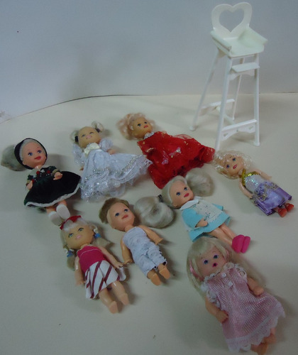Set De 8 Muñecas (bebe) Barbie + Silla De Bebe