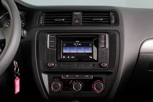 Imagem 12 de 16 de Volkswagen Jetta 1.4 Tsi Trendline Automático 6m - 2016 -